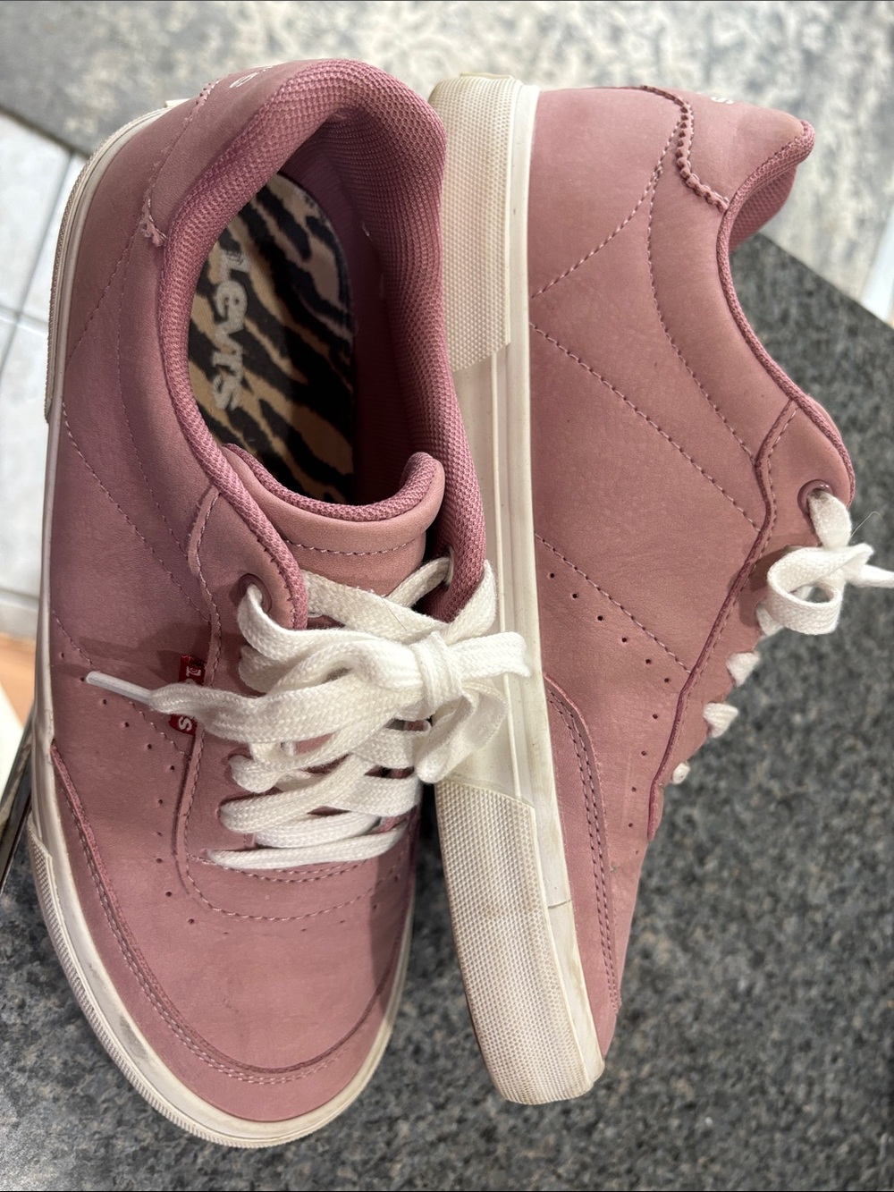 Levi's Women's Rose Pink Low-Top Canvas Sneakers